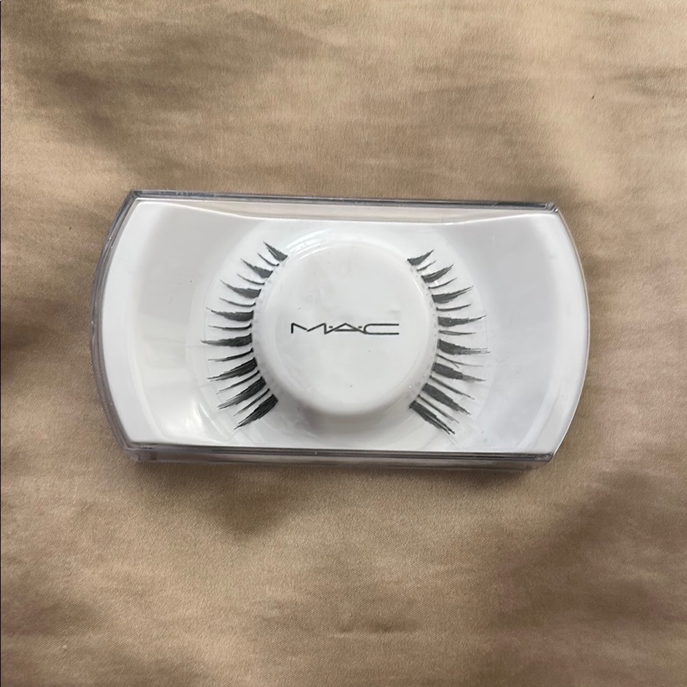 MAC 7 False Eyelashes